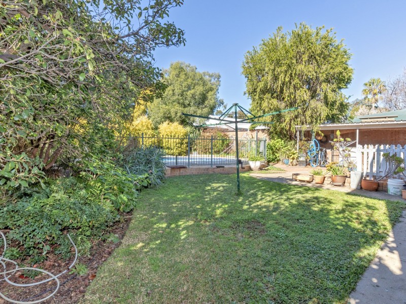 15 Minnamurra Crescent, Hillvue NSW 2340