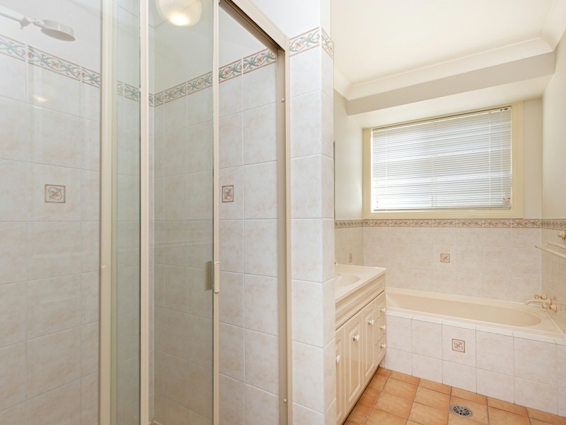 16 The Retreat, Hillvue NSW 2340