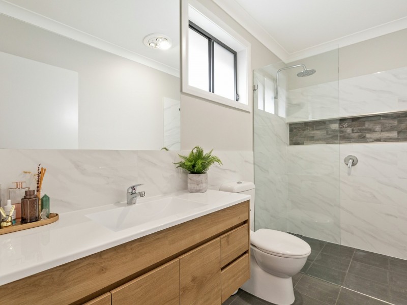 14 Angus Place, Calala NSW 2340