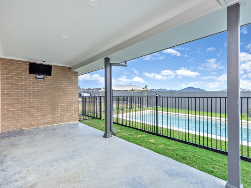 14 Angus Place, Calala NSW 2340