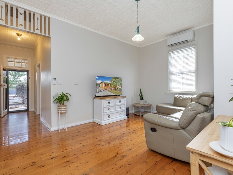 25 Roderick Street, East Tamworth NSW 2340