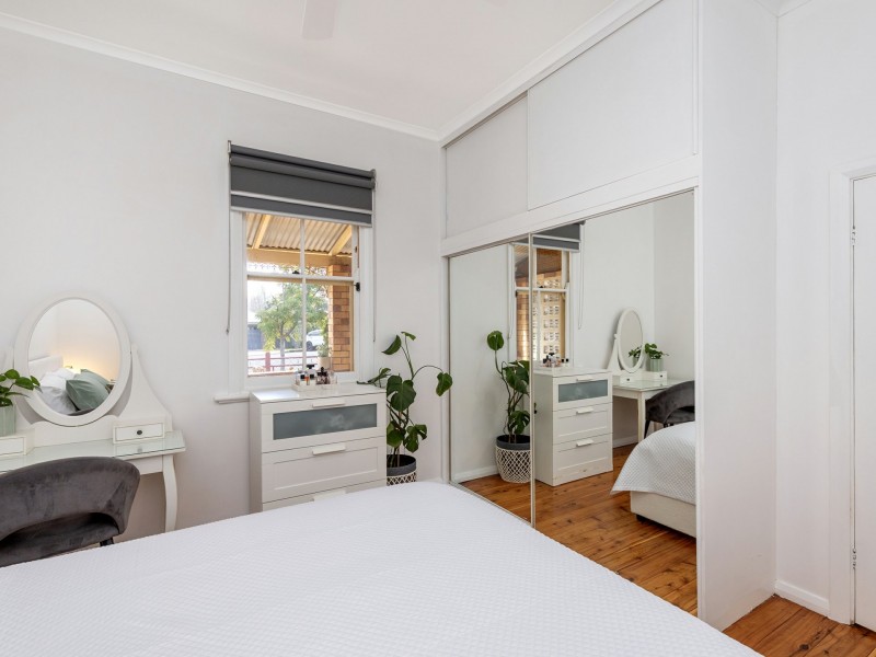 25 Roderick Street, East Tamworth NSW 2340