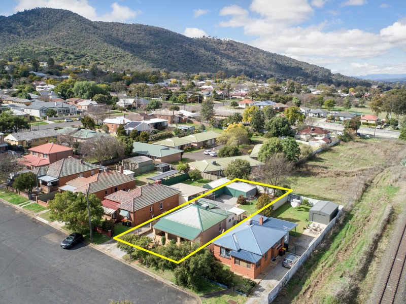 25 Roderick Street, East Tamworth NSW 2340