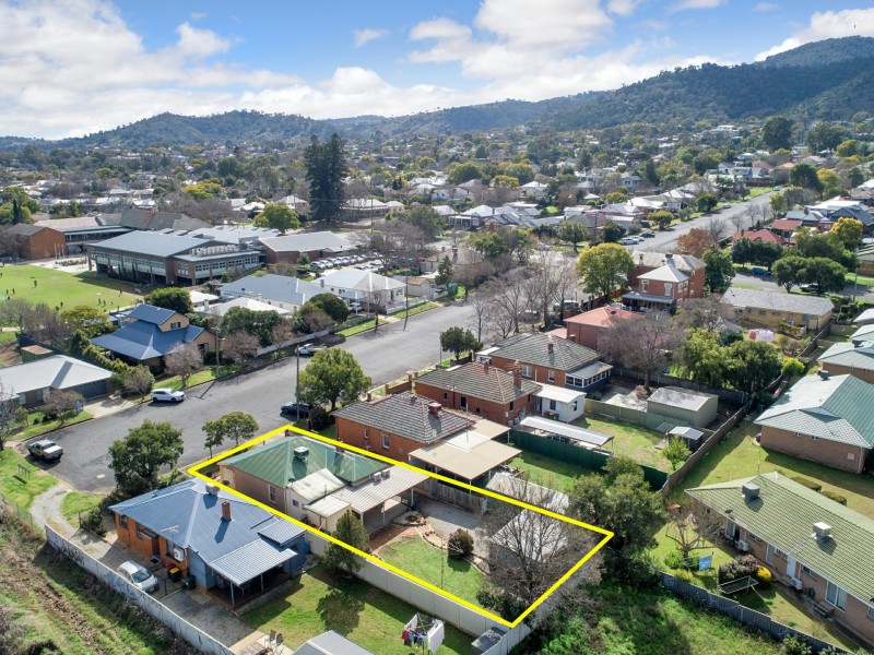 25 Roderick Street, East Tamworth NSW 2340