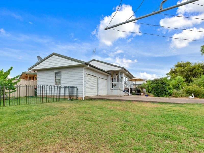 9 Central Avenue, South Tamworth NSW 2340