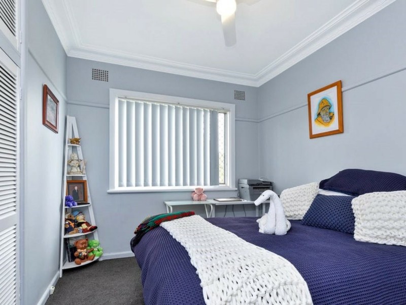 9 Central Avenue, South Tamworth NSW 2340