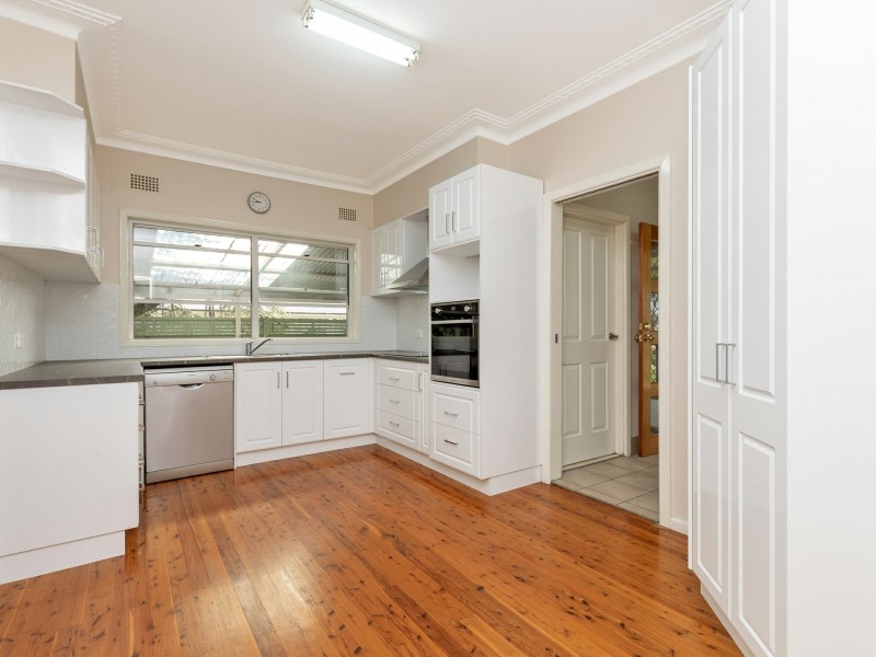 14 Parry Street, West Tamworth NSW 2340