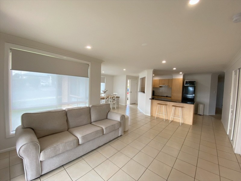 1 Falcon Drive, Calala NSW 2340