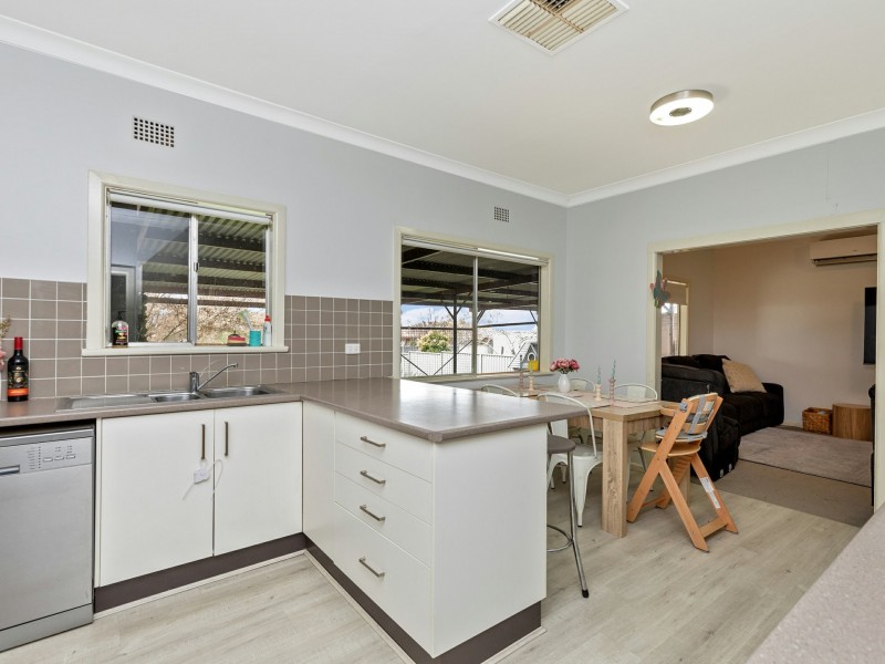 41 Churchill Street, South Tamworth NSW 2340