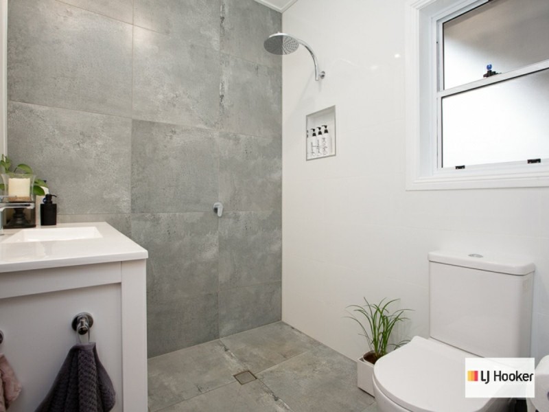 24 Dowell Avenue, East Tamworth NSW 2340