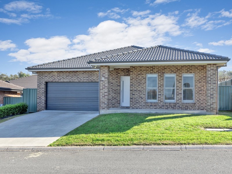 2a Bishop Kennedy Close, Oxley Vale NSW 2340