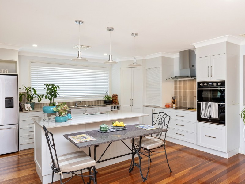 22 The Heights, Hillvue NSW 2340