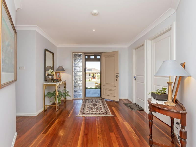 22 The Heights, Hillvue NSW 2340