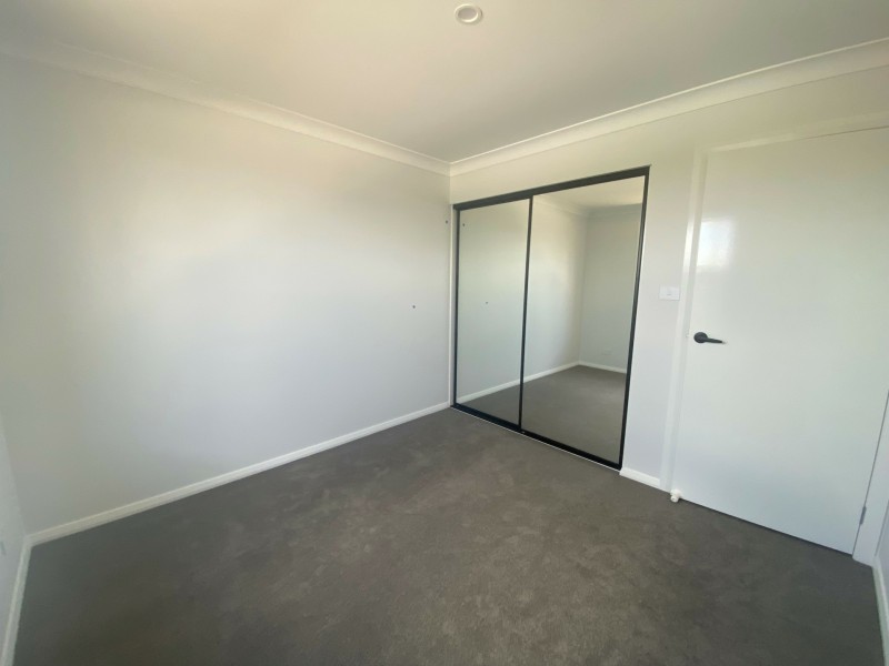 8 Baudin Street, Westdale NSW 2340