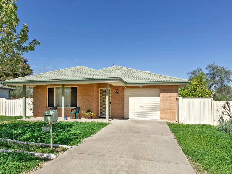 42 Dewhurst Street, West Tamworth NSW 2340