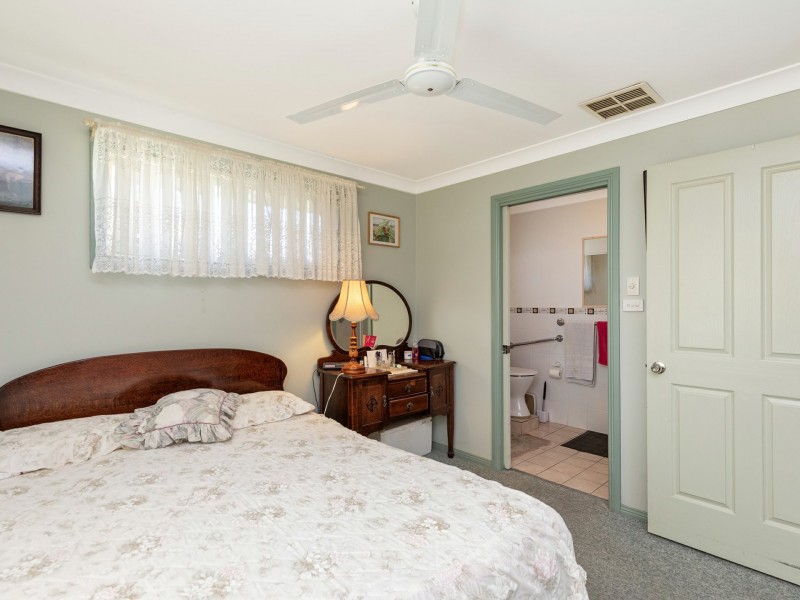42 Dewhurst Street, West Tamworth NSW 2340