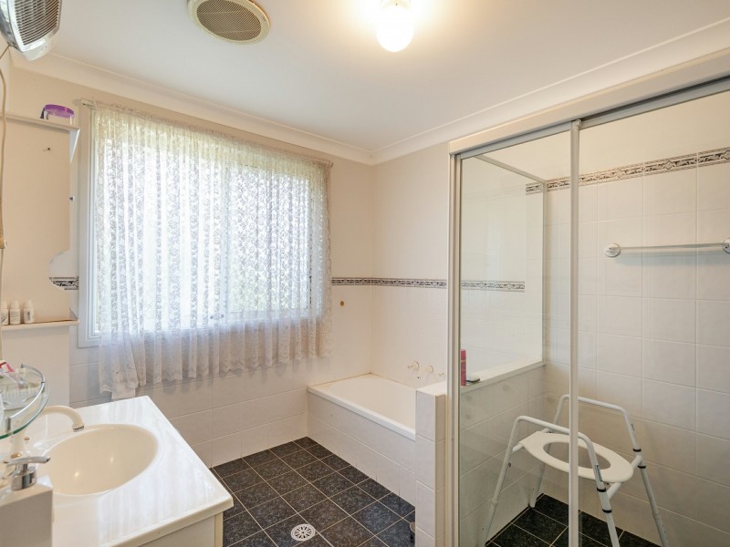 42 Dewhurst Street, West Tamworth NSW 2340
