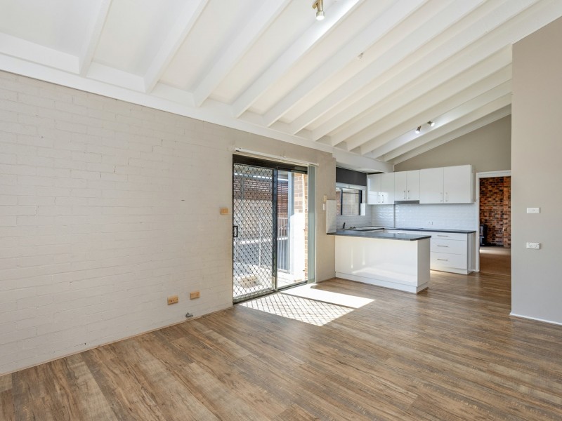 5 Camira Crescent, Hillvue NSW 2340