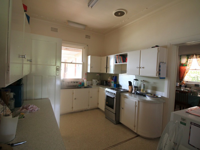 100 Fitzroy Street, Tamworth NSW 2340