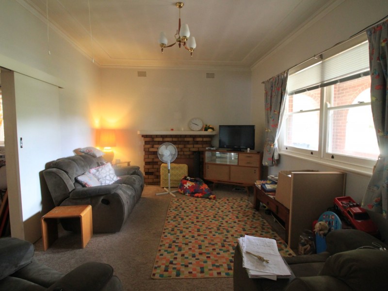 100 Fitzroy Street, Tamworth NSW 2340