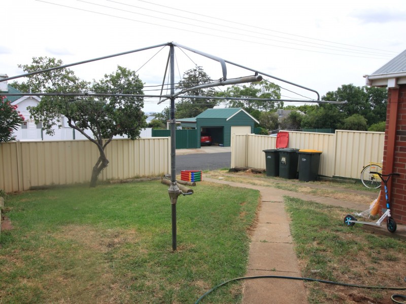 100 Fitzroy Street, Tamworth NSW 2340