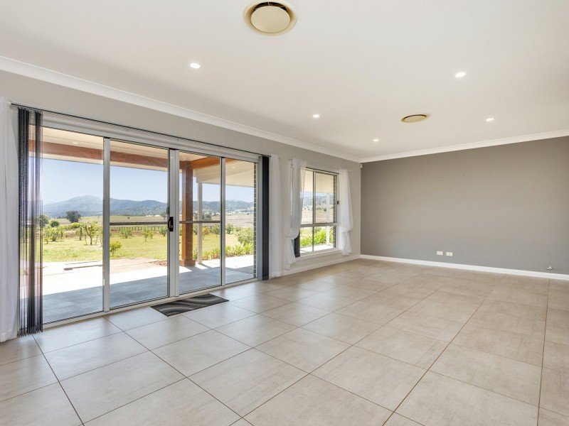 166 Browns Lane, Moore Creek NSW 2340
