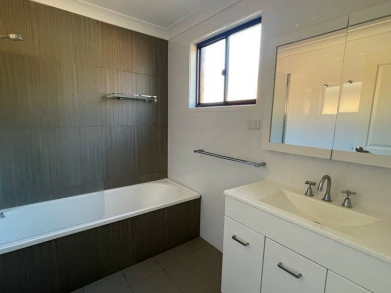 60 Mitchell Street, Westdale NSW 2340