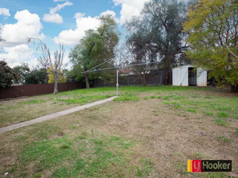 18 Fraser Crescent, Tamworth NSW 2340