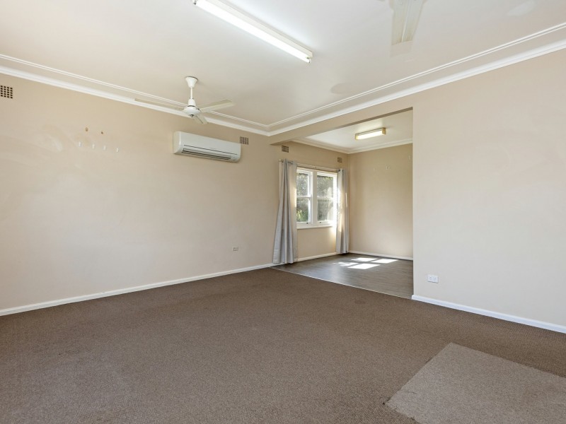 12 Churchill Street, South Tamworth NSW 2340