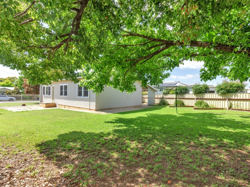 12 Churchill Street, South Tamworth NSW 2340