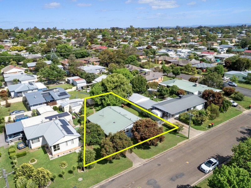 12 Churchill Street, South Tamworth NSW 2340