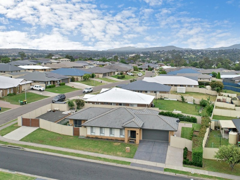 3 Finnegan Crescent, Muswellbrook NSW 2333
