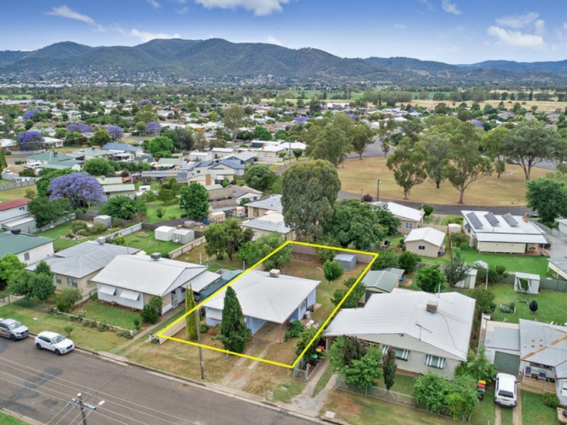 33 Churchill Street, South Tamworth NSW 2340