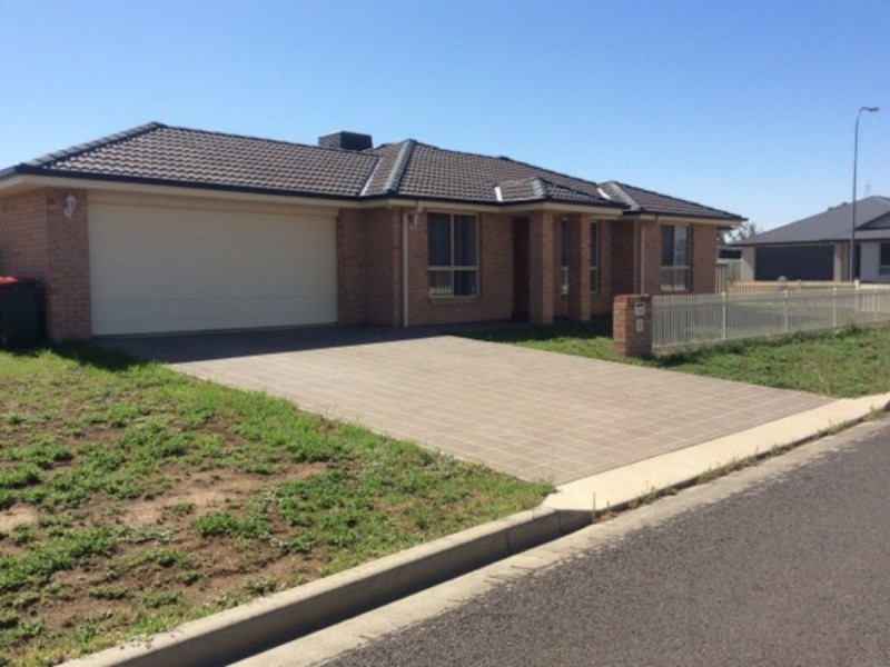 44 Marathon Street, Westdale NSW 2340