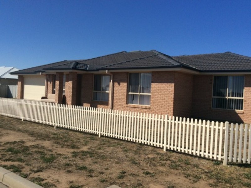 44 Marathon Street, Westdale NSW 2340