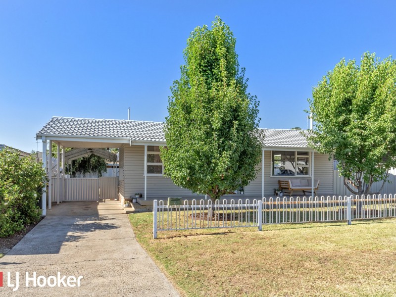 6 Larool Street, South Tamworth NSW 2340