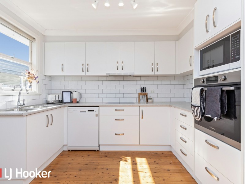 6 Larool Street, South Tamworth NSW 2340