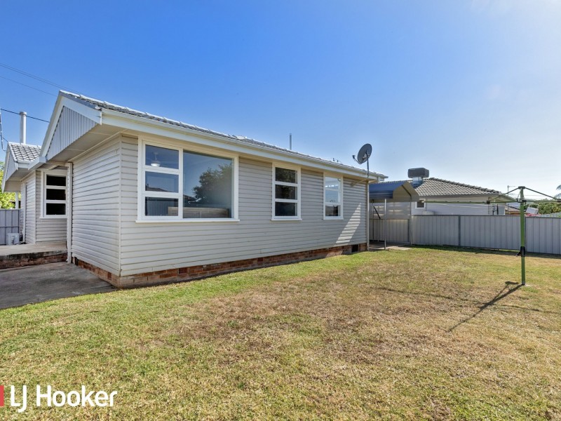 6 Larool Street, South Tamworth NSW 2340