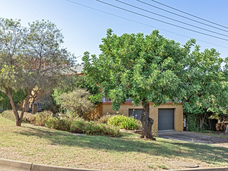 1 Nurraba Street, East Tamworth NSW 2340