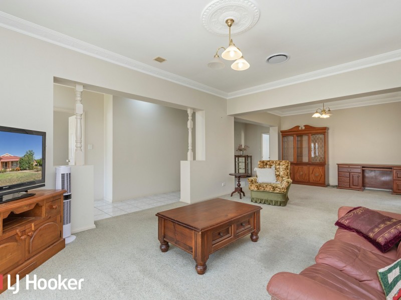 20 Banjos Circuit, Hillvue NSW 2340
