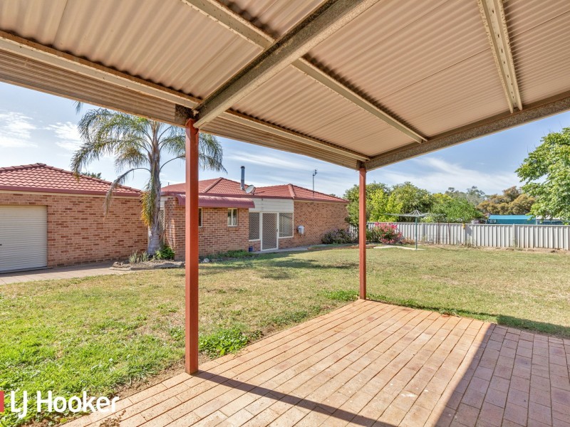 20 Banjos Circuit, Hillvue NSW 2340