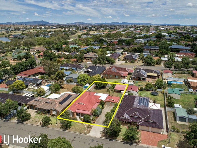 20 Banjos Circuit, Hillvue NSW 2340