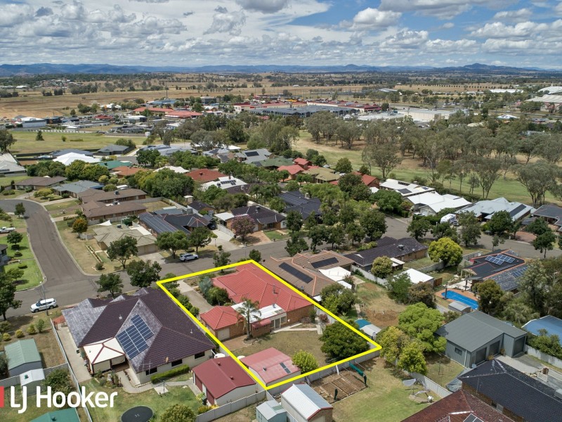 20 Banjos Circuit, Hillvue NSW 2340