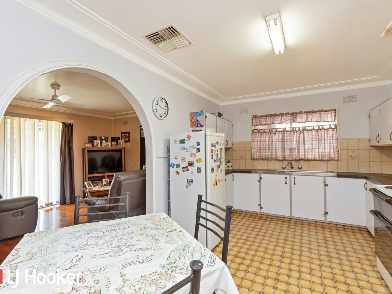 36 Holland Street, South Tamworth NSW 2340