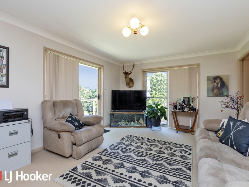 8 Caloola Street, Hillvue NSW 2340