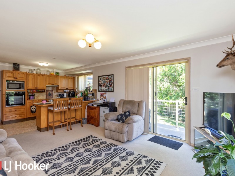 8 Caloola Street, Hillvue NSW 2340