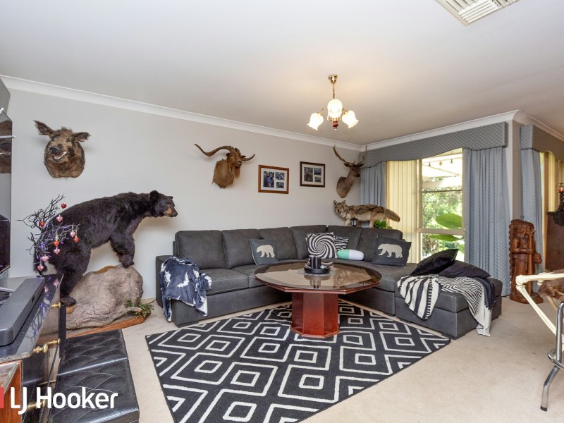 8 Caloola Street, Hillvue NSW 2340