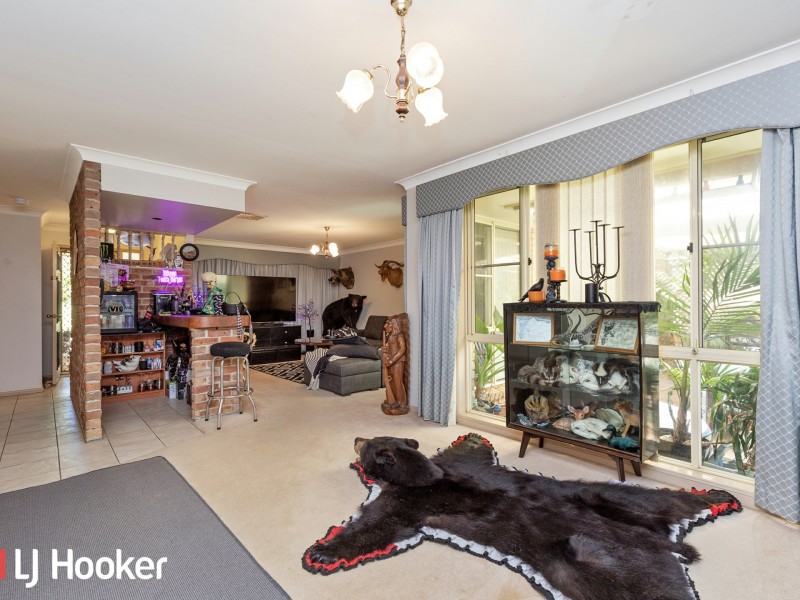 8 Caloola Street, Hillvue NSW 2340