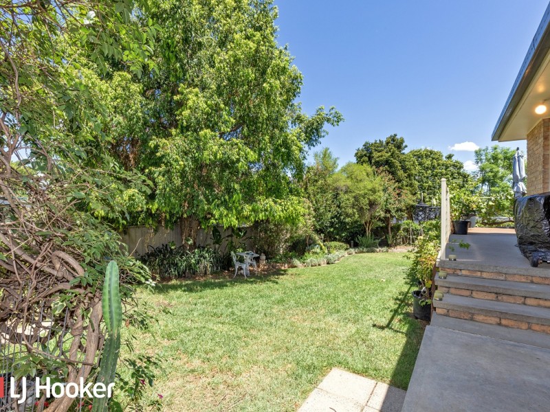8 Caloola Street, Hillvue NSW 2340