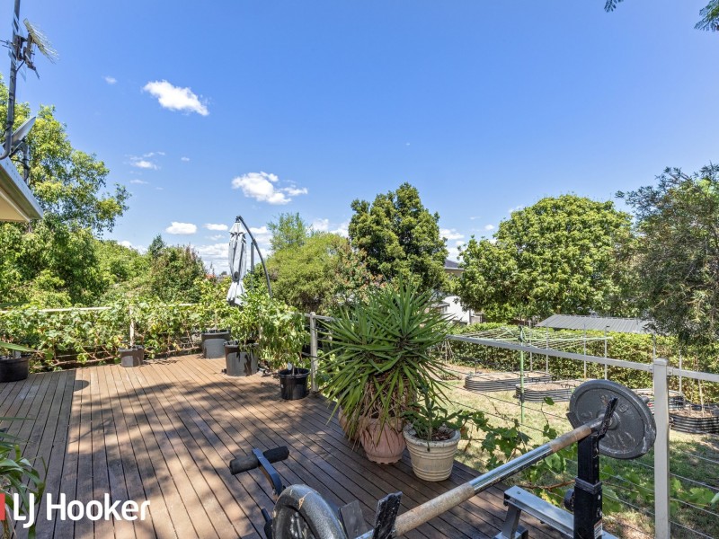 8 Caloola Street, Hillvue NSW 2340